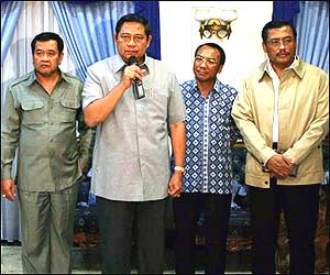 राष्ट्रपति युधोयोने ने धमाकों की निंदा की है