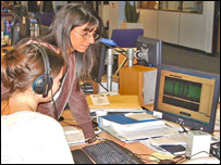 Linda Kaye helps a CSV volunteer