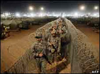 سربازان آمریکایی در کمپ بوکا