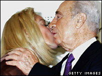 شیرون سٹون اور شیمون پیریز