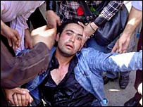 زخمی حمله پليس باکو به تظاهرکنندگان