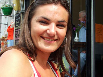 Ffion Bowen o Gaerfyrddin