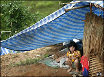 Người Hmong nói họ bỏ chạy khỏi Lào do chính quyền Cộng sản tiếp tục truy tố 