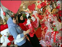 Alışveriş yapan kadınlar