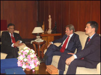 French and British foreign minister meeting their Sri Lankan counterpart