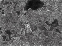 'Lago' fotografado pela Cassini em Titã (Nasa/JPL/SSI)
