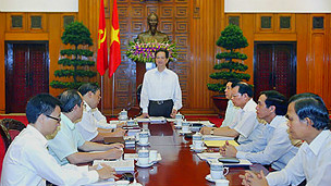 Thủ tướng Dũng chủ trì phiên phê và tự phê của chính phủ