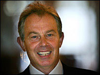  بلر تحت فشار برخی اعضای حزب حاکم کارگر برای کناره گيری قرار داشت