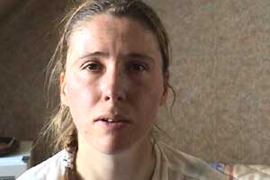 Elizabeth has been on her bike for 6 days. The first thing she wants is a shower!