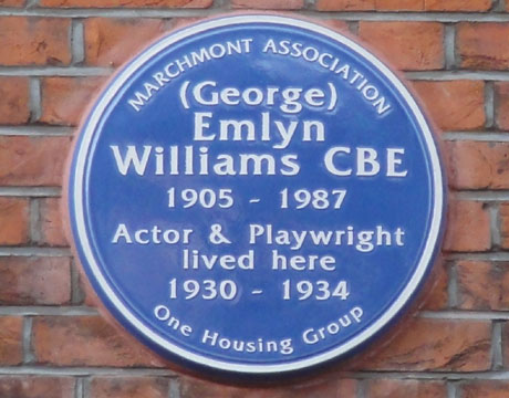 Photo of the blue plaque commemorating Emlyn Williams, courtesy of the Marchmont Association 