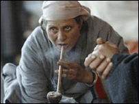 Segundo estatísticas oficiais, 120 milhões fumam na Índia