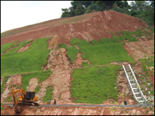 Morro do Bumba, em obras (Foto: Julia Carneiro/BBC Brasil)