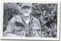 Dr Robin Parry, Llanberis, gyda eog 15 pwys o Lyn Engan ar y Seiont