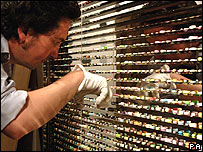 ’میڈیسن کیبنٹ‘