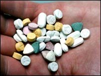 O ecstasy é a droga preferida dos freqüentadores de casas noturnas 