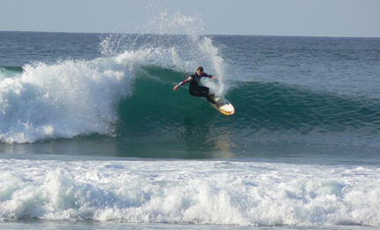 Spray job. This portuguese charger captured up to his eyes in stoke. Amy Williams 1/07