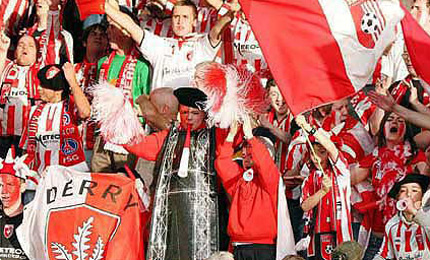 Supporters in full song. Pic: Billy McLeod