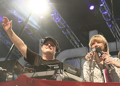 Six Weeks Of Summer - Saturday