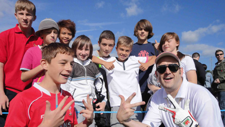 Kids at Goldie Lookin' Chain's golf competition