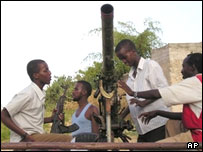 شبه نظامیان یکی از طوایف سومالی در نبردهای موگادیشو