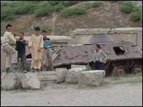 काबुल की गलियों में बच्चे