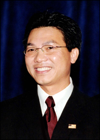 Luật sư Nguyễn Hoàng Dũng