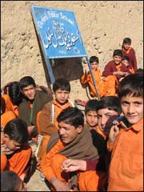 طور خم پر کبھی ان طلباء سے سفری دستاویزات طلب نہیں کی جاتیں