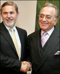 خورشید قصوری کے ساتھ، فائل فوٹو