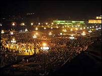 د پاکستان د پارلمان مخې ته په زرگونه وکيلان په احتجاجيه غونډه کې