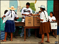 Bolivyalılar sandık başında