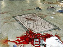 Pertences e sangue de vítima no terminal ferroviário CST