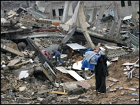 Palestinos em Gaza. Foto: AFP