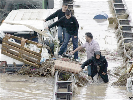 Последствия наводнений в Турции
