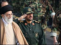 سرلشگر جعفری در کنار علی خامنه ای