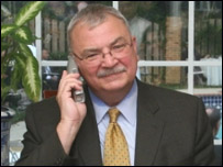 Tân đại sứ Hoa Kỳ Michael Michalak đang trả lời phỏng vấn BBC qua điện thoại