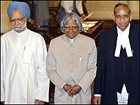 प्रधानमंत्री मनमोहन सिंह, राष्ट्रपति एपीजे अब्दुल कलाम और न्यायमूर्ति रमेशचंद्र लाहौटी