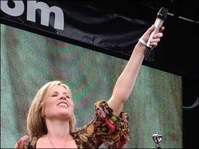 دایدو در کنسرت لایو 8