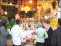 مردم برای خريد نوروزی از خانه ‌ها بيرون می آيند... 