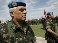 General Urano Bacellar (à esquerda)