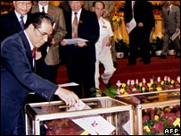 Tổng bí thư Nông Đức Mạnh