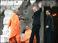 हिंदू मंदिर में टोनी ब्लेयर