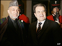 رومانو پرودی نخست وزير ايتاليا ميزبان حامد کرزی رييس جمهور افغانستان