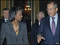 Condoleezza Rice (esq.) e Sergei Lavrov 