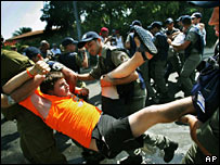 اگست 2005 میں یہودی آباد کاروں کا انخلاء