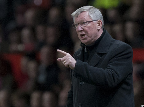 Sir Alex Ferguson shouting at players