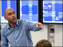 बाज़ार में अफ़रातफ़री