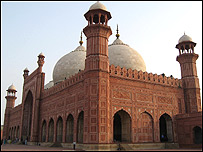 लाहौर में ऐतिहासिक बादशाही मस्जिद
