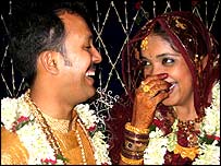 اکتیس سالہ اسد اور انتیس سالہ اجالا کی شادی کی تصویر