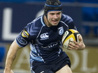 Leigh Halfpenny yn croesi am ei gais