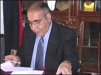 علی احمد جلالی، دليل استعفای خود را "يافتن فرصت برای پرداختن به کارهای علمی و دانشگاهی" خواند